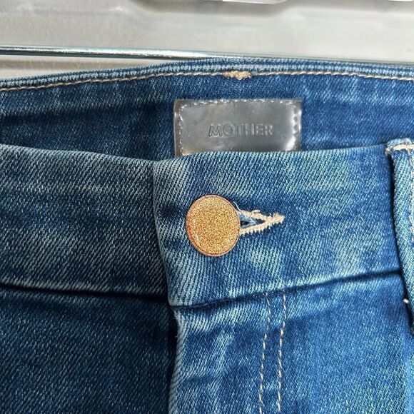 MOTHER High Waisted Looker Jeans in High Heels to Tractor Wheels - Picture 4 of 6